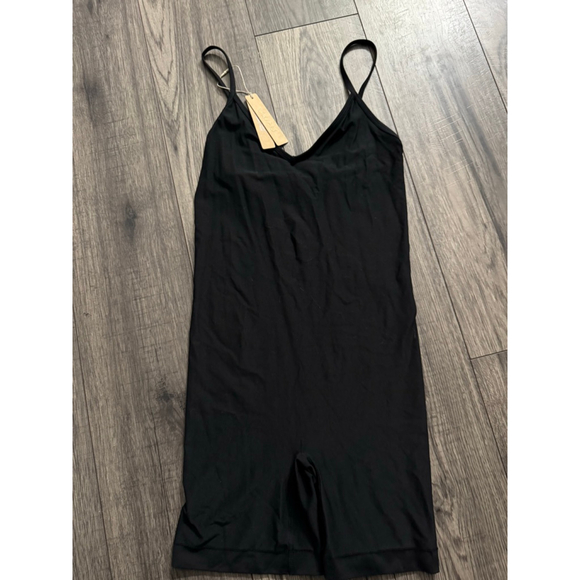 Skims BNWT XS Onyx Soft Smoothing Seamless Onesie, Style: OS-MDT-4981 - Picture 2 of 7